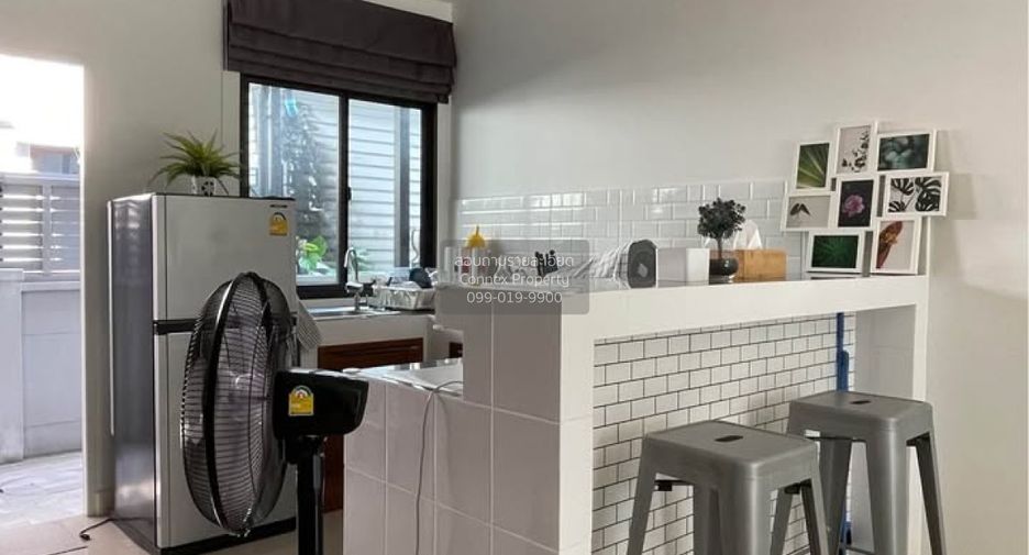 Casa adosada en venta de 3 habitaciones en Bang Yai, Nonthaburi