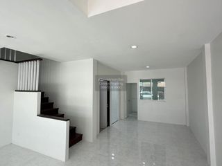 Casa adosada en venta de 3 habitaciones en Mueang Phuket, Phuket