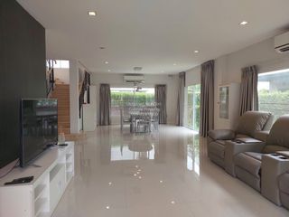Haus zum Kauf mit 4 Zimmer in Sai Mai, Bangkok