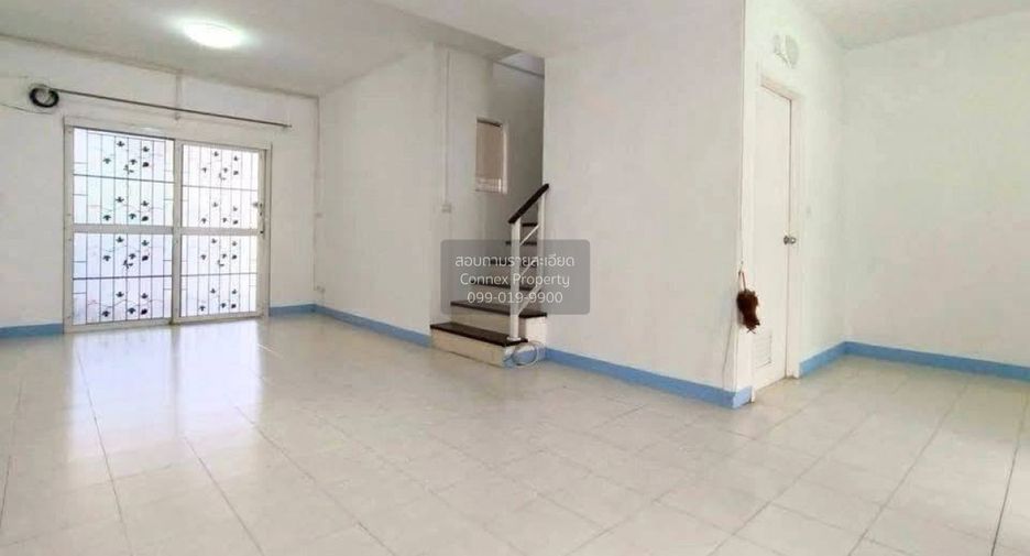 Casa adosada en venta de 3 habitaciones en Mueang Pathum Thani, Pathum Thani