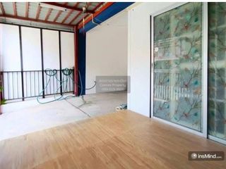 Casa adosada en venta de 3 habitaciones en Mueang Pathum Thani, Pathum Thani