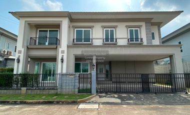 For sale 4 ベッドルーム house in Khlong Luang, Pathum Thani