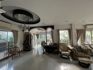 Casa en venta de 5 habitaciones en Pak Kret, Nonthaburi