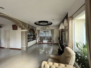 Casa en venta de 5 habitaciones en Pak Kret, Nonthaburi