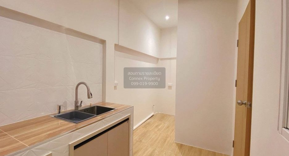 For sale 2 bedrooms townhouse in Mueang Phuket, Phuket
