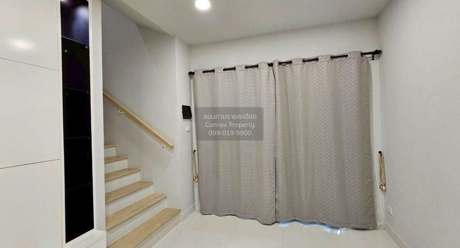 Casa adosada en venta de 2 habitaciones en Bang Phli, Samut Prakan