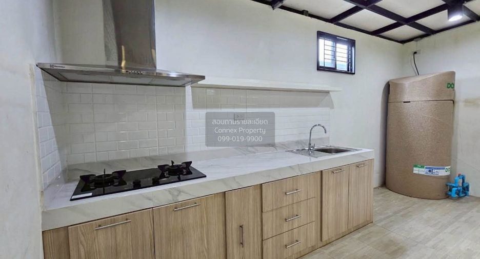 Casa adosada en venta de 2 habitaciones en Bang Phli, Samut Prakan