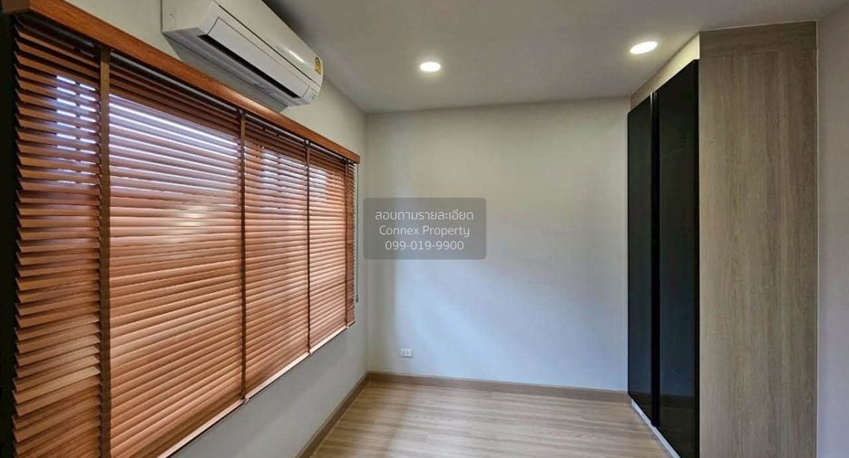 Casa adosada en venta de 2 habitaciones en Bang Phli, Samut Prakan