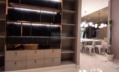 For sale 4 bedrooms townhouse in Prawet, Bangkok