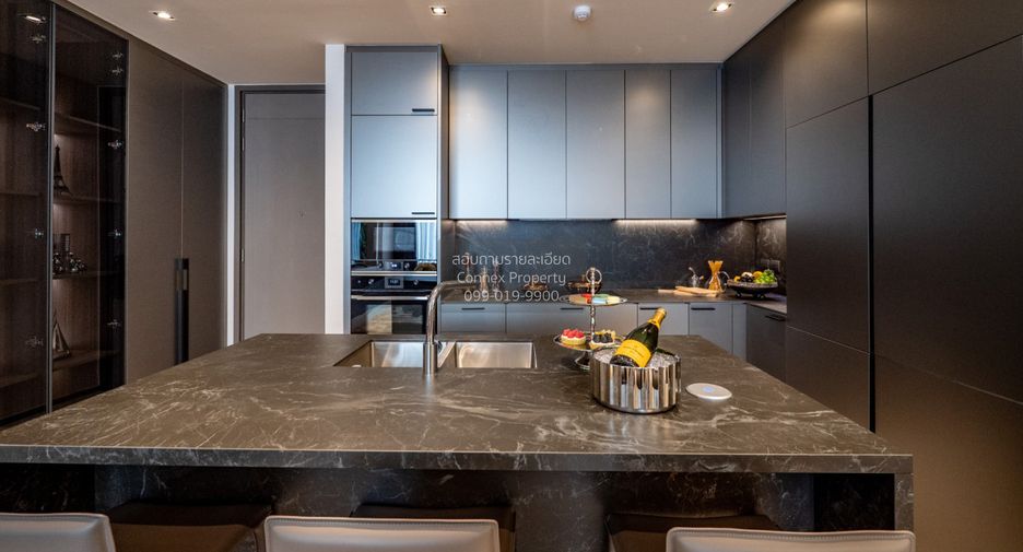 Condo en venta de 3 habitaciones en Khlong Toei, Bangkok