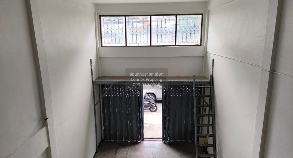 For sale 2 bedrooms retail Space in Lat Phrao, Bangkok