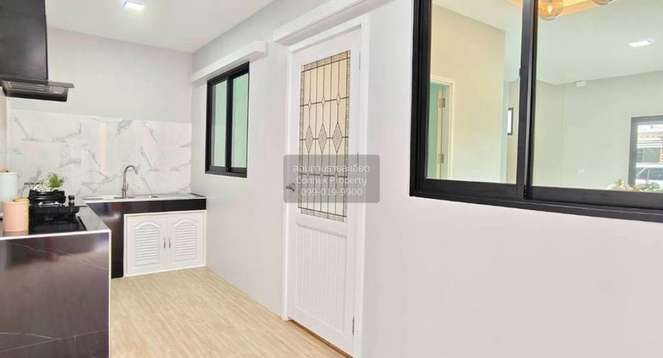 Casa adosada en venta de 4 habitaciones en Mueang Nonthaburi, Nonthaburi