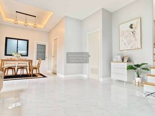Casa adosada en venta de 4 habitaciones en Mueang Nonthaburi, Nonthaburi