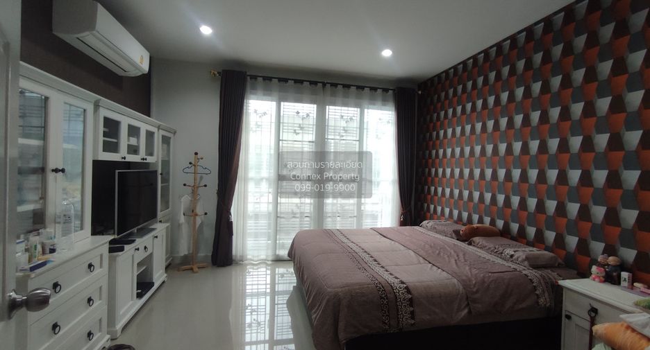 Casa adosada en venta de 3 habitaciones en Bang Khae, Bangkok