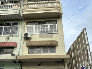 À vendre 3 chambres local commercial à Bang Khae, Bangkok