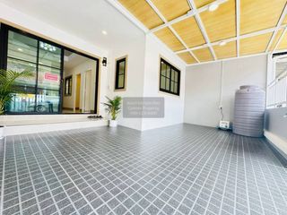 Casa adosada en venta de 3 habitaciones en Bang Bua Thong, Nonthaburi