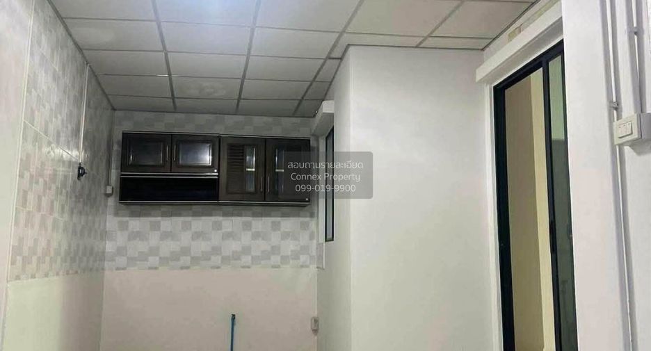 Casa adosada en venta de 3 habitaciones en Bueng Kum, Bangkok