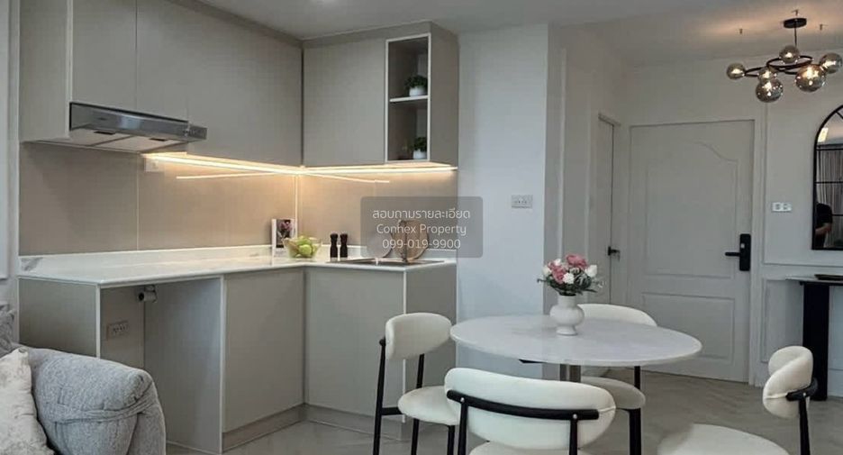 For sale 2 bedrooms condo in Huai Khwang, Bangkok