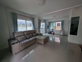 出售 3 卧室 独立屋 在 Mueang Pathum Thani, Pathum Thani