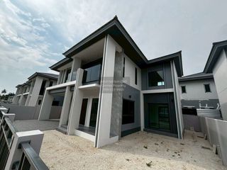 À vendre 5 chambres maison à Bang Lamung, Chonburi