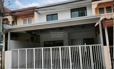 For sale 3 bedrooms townhouse in Mueang Nonthaburi, Nonthaburi