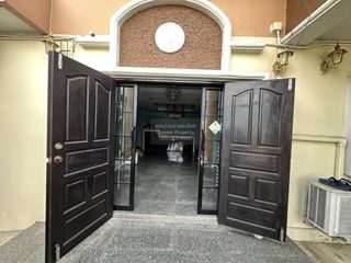 出售 8 卧室 独立屋 在 Mueang Pathum Thani, Pathum Thani