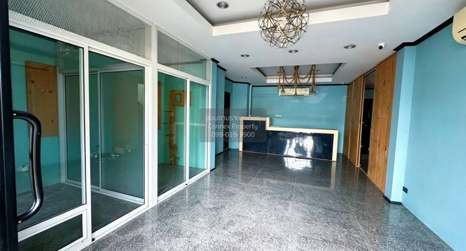出售 8 卧室 独立屋 在 Mueang Pathum Thani, Pathum Thani