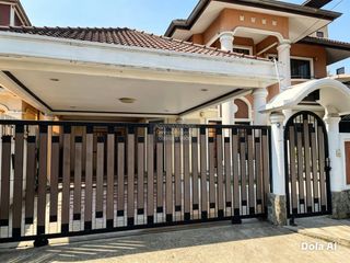 出售 8 卧室 独立屋 在 Mueang Pathum Thani, Pathum Thani