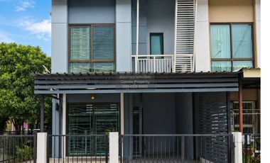 For sale 3 bedrooms townhouse in Bang Phli, Samut Prakan