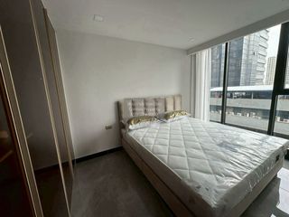 For sale 3 bedrooms condo in Huai Khwang, Bangkok