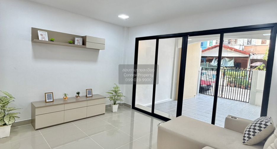 Casa adosada en venta de 3 habitaciones en Bang Bua Thong, Nonthaburi