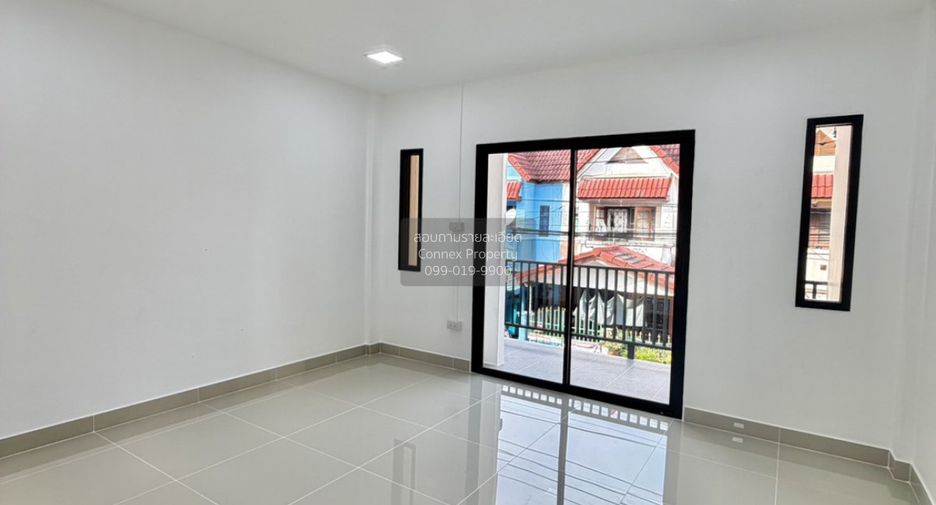 Casa adosada en venta de 3 habitaciones en Bang Bua Thong, Nonthaburi