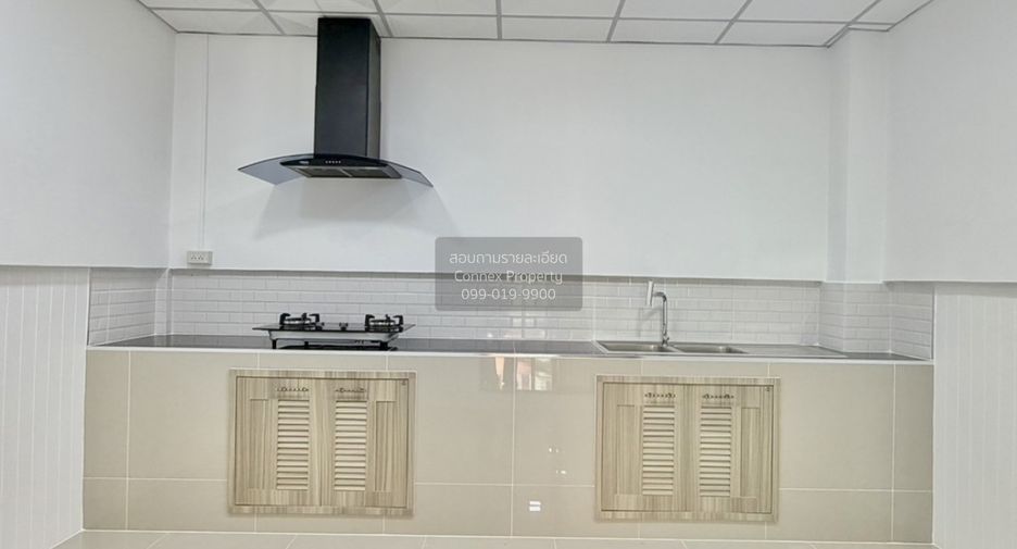 Casa adosada en venta de 3 habitaciones en Bang Bua Thong, Nonthaburi
