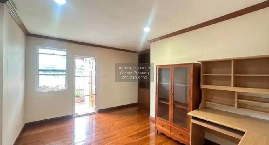 Reihenhaus zum Kauf mit 5 Zimmer in Pak Kret, Nonthaburi