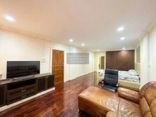 Reihenhaus zum Kauf mit 5 Zimmer in Pak Kret, Nonthaburi