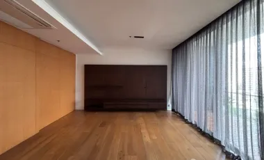 Condo en alquiler de 3 habitaciones en Khlong Toei, Bangkok