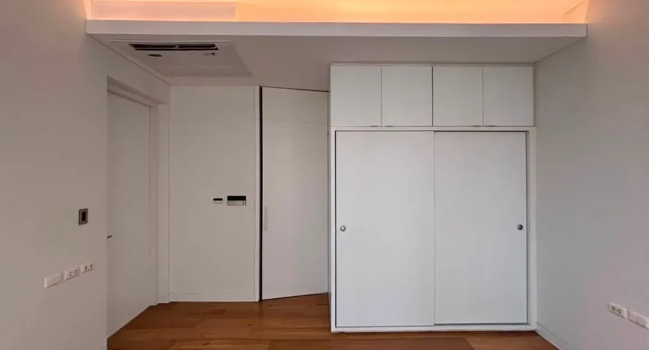 Condo en alquiler de 3 habitaciones en Khlong Toei, Bangkok