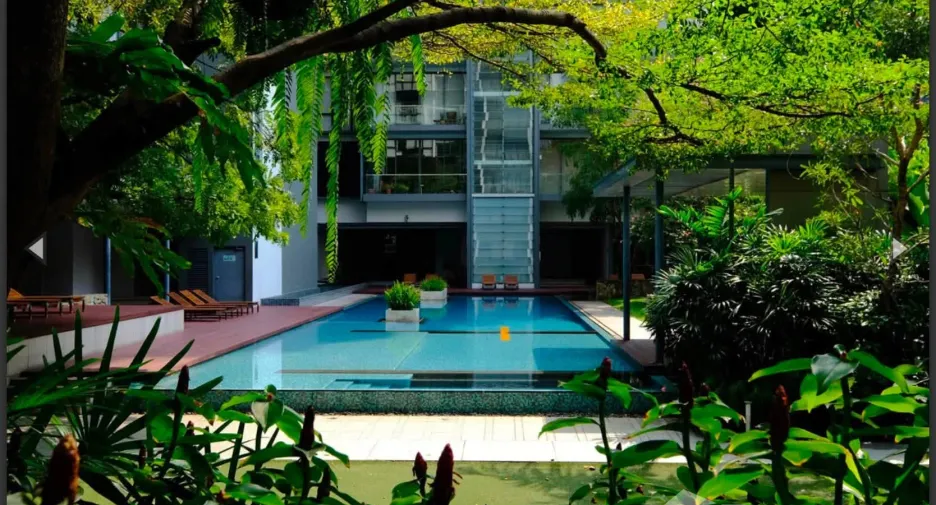 Condo en alquiler de 3 habitaciones en Khlong Toei, Bangkok