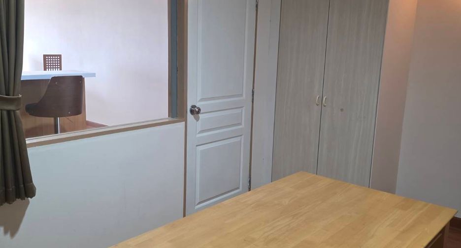Condo en alquiler de 2 habitaciones en Khlong Toei, Bangkok