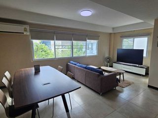 For rent 3 bedrooms townhouse in Phra Khanong, Bangkok