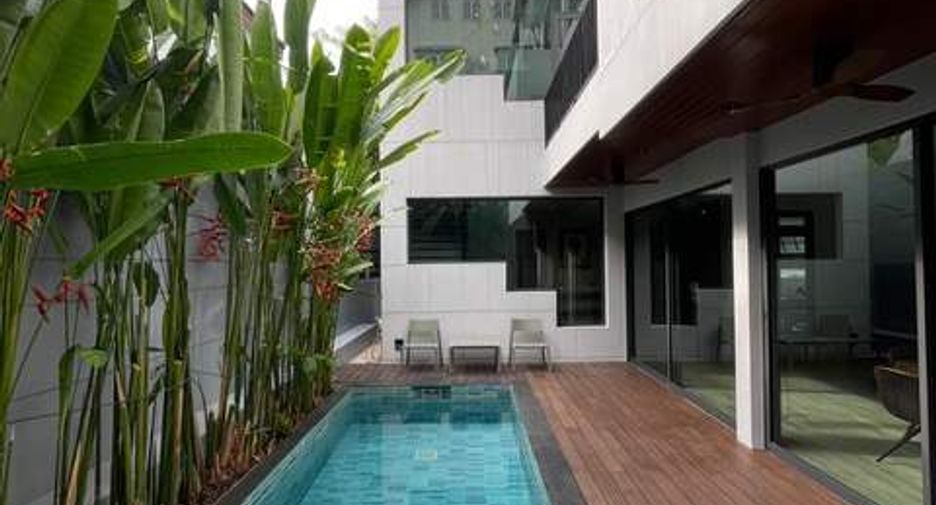 出租 3 卧室 独立屋 在 Khlong Toei, 曼谷