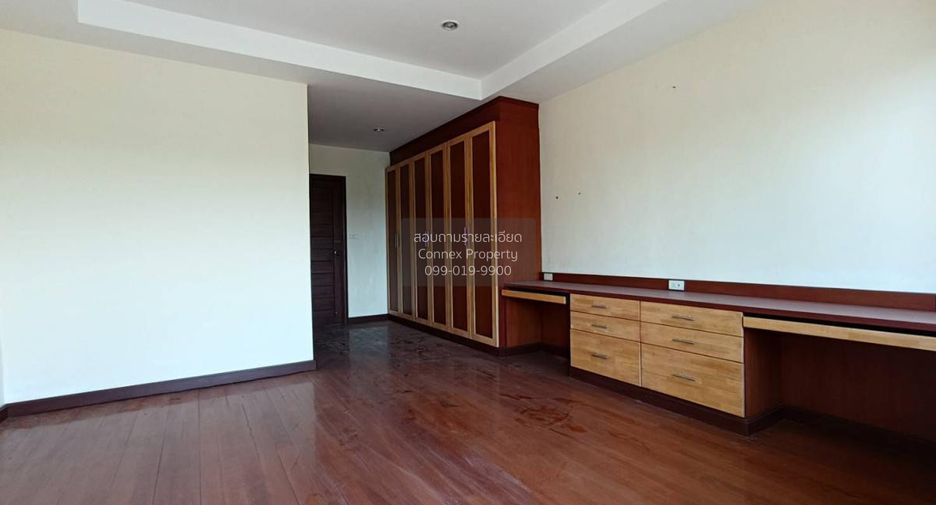 出售 4 卧室 商业空间 在 Nuea Khlong, Krabi