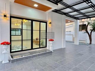 出售 3 卧室 独立屋 在 Sai Noi, Nonthaburi