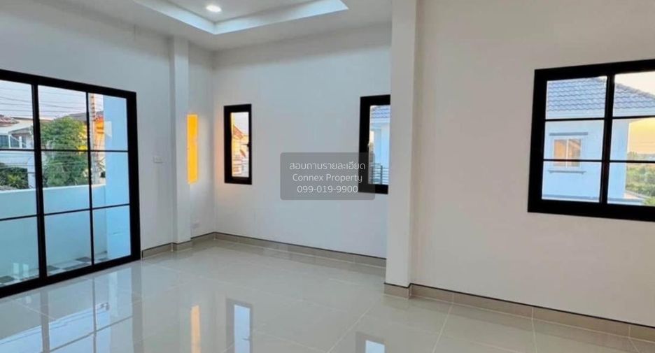 出售 3 卧室 独立屋 在 Sai Noi, Nonthaburi