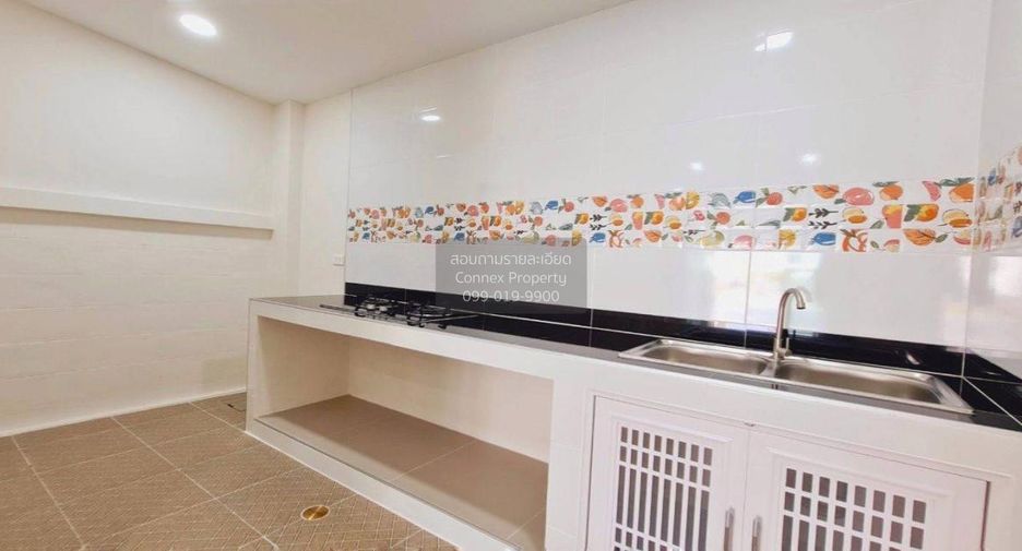 For sale 2 bedrooms townhouse in Sai Noi, Nonthaburi