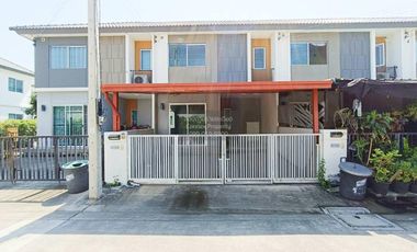 À vendre 3 chambres maison de ville à Mueang Samut Sakhon, Samut Sakhon