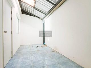 À vendre 3 chambres maison de ville à Mueang Samut Sakhon, Samut Sakhon