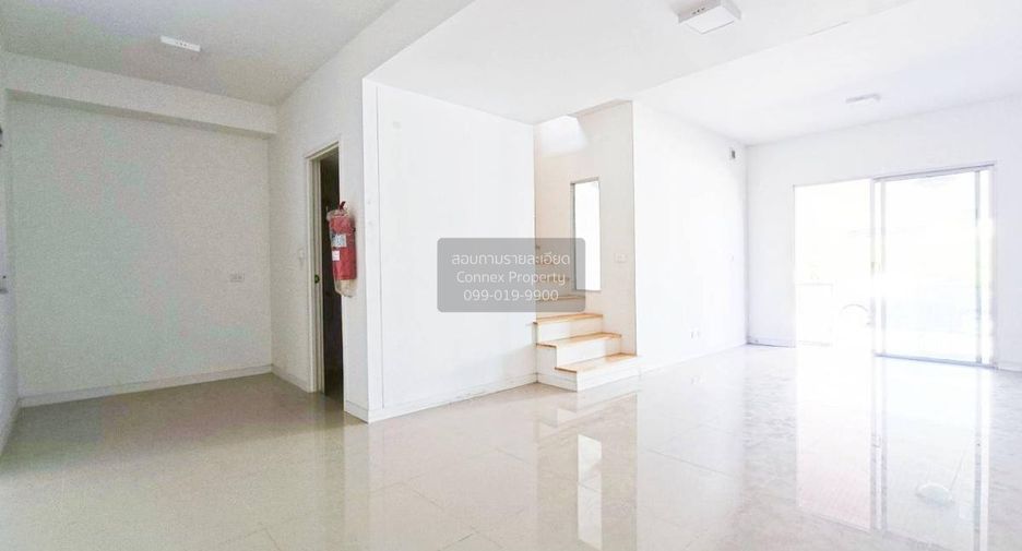 À vendre 3 chambres maison de ville à Mueang Samut Sakhon, Samut Sakhon