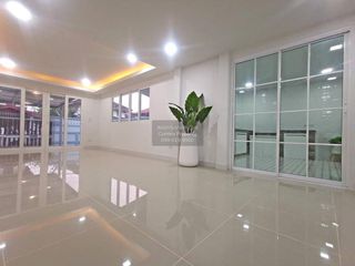 Haus zum Kauf mit 5 Zimmer in Bang Bua Thong, Nonthaburi