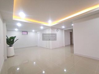 Haus zum Kauf mit 5 Zimmer in Bang Bua Thong, Nonthaburi